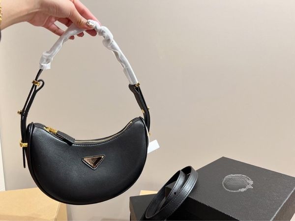 2023 spring/summer new moon teeth calfskin underarm bag with peas fashion versatile cross shoulder women's bag
2023 spring/summer new moon teeth calfskin underarm bag with peas fashion versatile cross shoulder women's bag