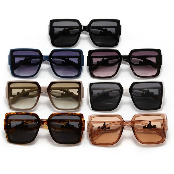 designer sunglasses for men and women outdoor travel beach new style ladies' fashion big square anti ultraviolet 5338 high-end brand, White;black
designer sunglasses for men and women outdoor travel beach new style ladies' fashion big square anti ultraviolet 5338 high-end brand, White;black