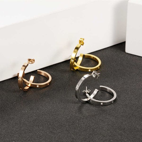 high version new stainless steel earrings geometric carti fashion simple diamond 18k gold, Golden;silver
high version new stainless steel earrings geometric carti fashion simple diamond 18k gold, Golden;silver