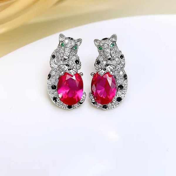 designer new carti fashion colorful treasure leopard earrings high carbon diamond light luxury small people sense grandmother green pigeon b, Golden;silver
designer new carti fashion colorful treasure leopard earrings high carbon diamond light luxury small people sense grandmother green pigeon b, Golden;silver