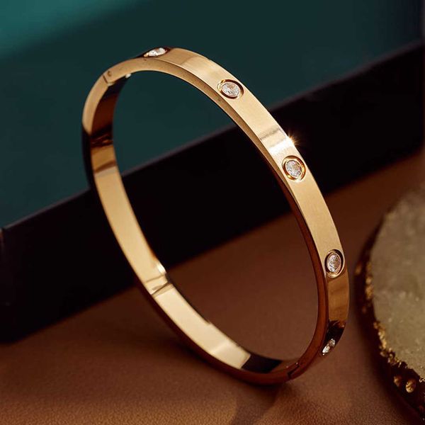 eller the bracelet is light and luxurious. it's high grade. made of titanium steel. not fading. exquisite. fashion design. a simple gol, Black
eller the bracelet is light and luxurious. it's high grade. made of titanium steel. not fading. exquisite. fashion design. a simple gol, Black