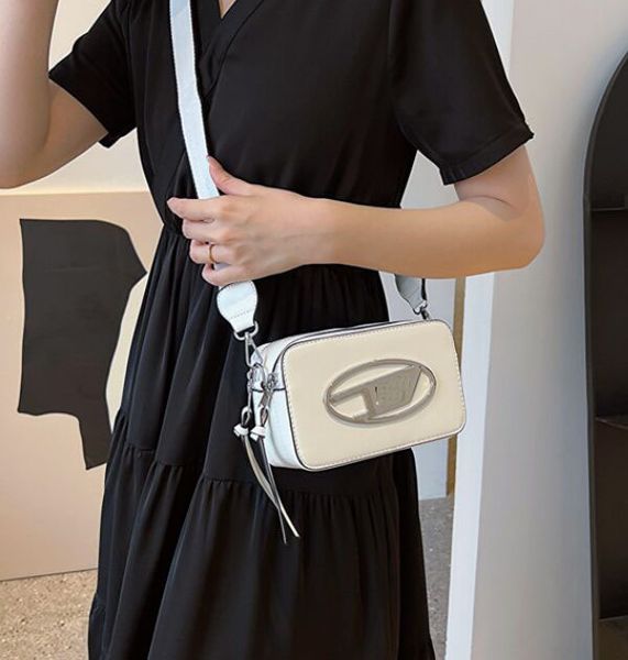 designer bag diesels shoulder bag flap women's handbags tote crossbody bags underarm mini tote bag wallet 20*12*7cm, Red;black
designer bag diesels shoulder bag flap women's handbags tote crossbody bags underarm mini tote bag wallet 20*12*7cm, Red;black