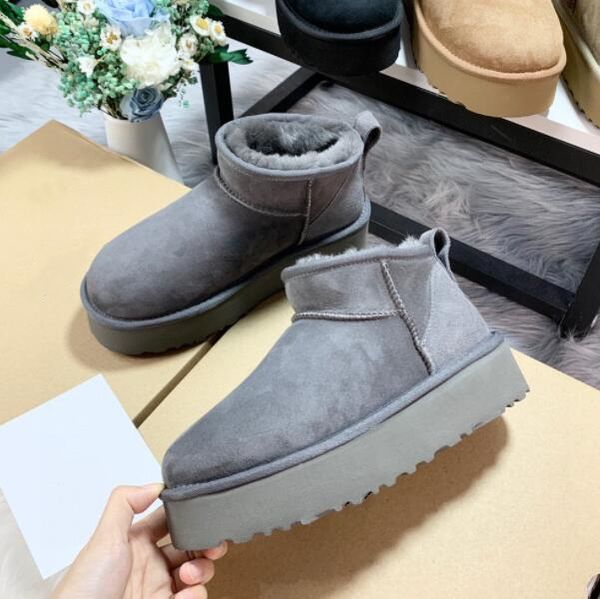 classic women winter boot designer platform boots for men real leather warm ankle fur luxurious booties, Black
classic women winter boot designer platform boots for men real leather warm ankle fur luxurious booties, Black