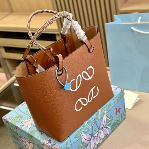 lowe bag high-end shopping handbag designer crossbody bag brand women's leather woven handheld tote bag fashion commuting premium editi
lowe bag high-end shopping handbag designer crossbody bag brand women's leather woven handheld tote bag fashion commuting premium editi