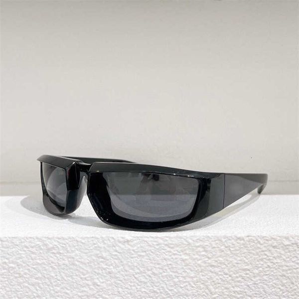 designer inverted triangle sunglasses for men and women outdoor travel beach sunglasses fashion women's net red same personalized small, White;black
designer inverted triangle sunglasses for men and women outdoor travel beach sunglasses fashion women's net red same personalized small, White;black
