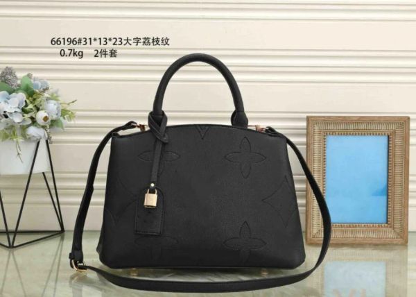 women bags luxurys designer pu handbags fashion ladies shoulder bag female tote handbag with dustbags with lock
women bags luxurys designer pu handbags fashion ladies shoulder bag female tote handbag with dustbags with lock