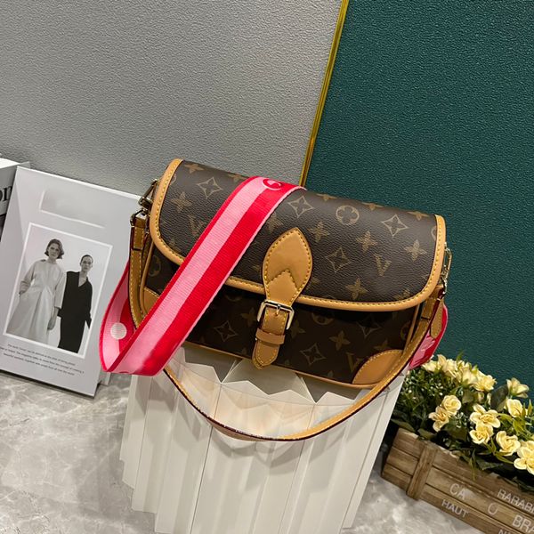 baobao women's new chain bag crossbody bag women's korean version crossbody versatile ins small square bag
baobao women's new chain bag crossbody bag women's korean version crossbody versatile ins small square bag