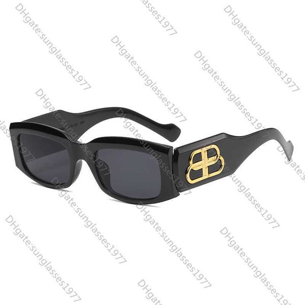 fashion sunglasses new fashion small frame square modern glasses runway style wide leg personalized, White;black
fashion sunglasses new fashion small frame square modern glasses runway style wide leg personalized, White;black