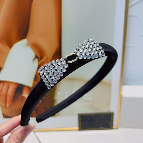 fashion headband brand hairhoop designer classic hairhoop or women channel outdoor sports headwear ccity hair accessories fx1
fashion headband brand hairhoop designer classic hairhoop or women channel outdoor sports headwear ccity hair accessories fx1
