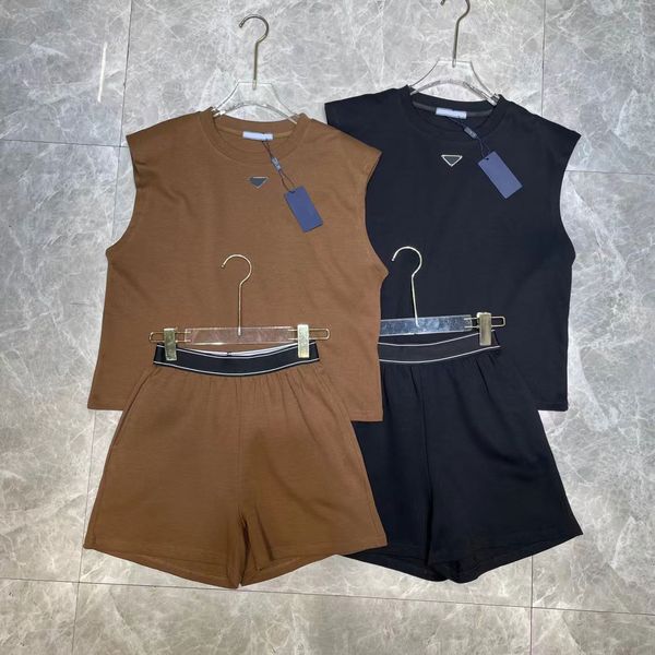 2023 designers women's two piece pants sets letter shirt new shoulder-padded sleeveless letter elastic waist shorts set clothing street, White
2023 designers women's two piece pants sets letter shirt new shoulder-padded sleeveless letter elastic waist shorts set clothing street, White