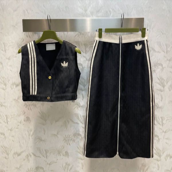 women's two piece dress casual suits letters luxury designer woman jacket coats for women sleeveless jacket cool girls streetwear desig, White
women's two piece dress casual suits letters luxury designer woman jacket coats for women sleeveless jacket cool girls streetwear desig, White