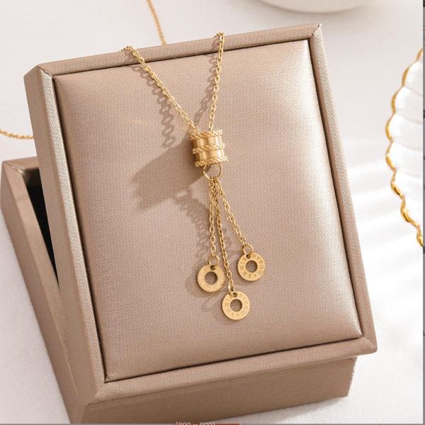 pendant necklaces light luxury niche new minimalist and versatile design, high-end clavicle chain jewelry, Silver
pendant necklaces light luxury niche new minimalist and versatile design, high-end clavicle chain jewelry, Silver
