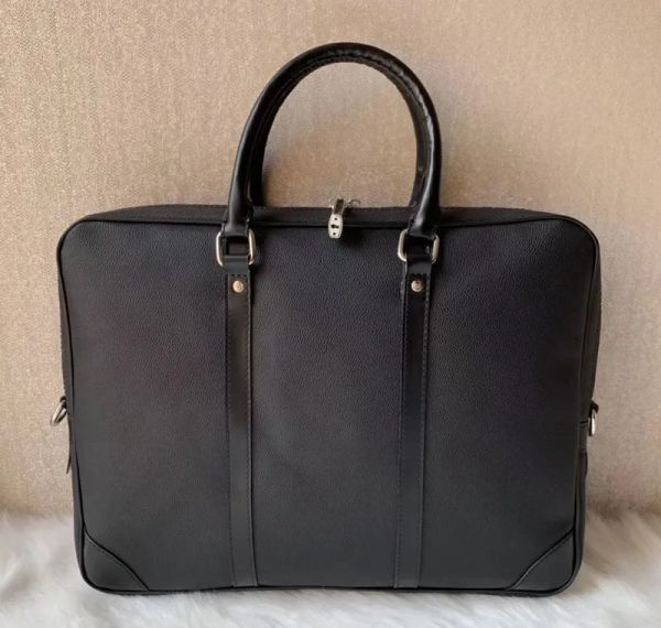 2022 designer men shoulder briefcase black brown leather handbag luxury business man lapbag messenger bags 3 color with dust bag
2022 designer men shoulder briefcase black brown leather handbag luxury business man lapbag messenger bags 3 color with dust bag