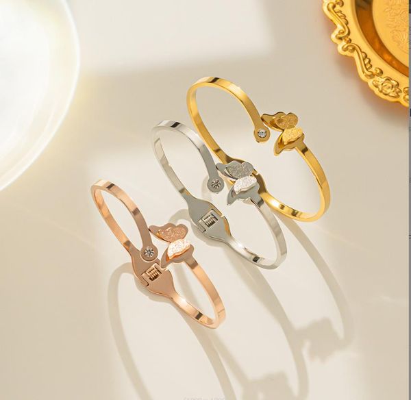tennis european and american minimalist 18k rose gold plated titanium steel diamond studded butterfly bracelet with anti allergic and non fa, Golden;silver
tennis european and american minimalist 18k rose gold plated titanium steel diamond studded butterfly bracelet with anti allergic and non fa, Golden;silver