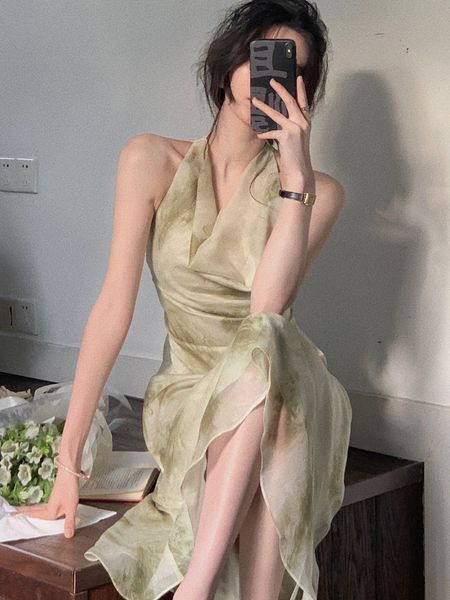urban dresses vintage sleeveless neck-mounted maxi dresses for women spaghetti strap folds chiffon dress elegant korea fashion summer 230707, White;black
urban dresses vintage sleeveless neck-mounted maxi dresses for women spaghetti strap folds chiffon dress elegant korea fashion summer 230707, White;black