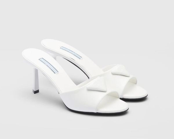 luxurys designers slipper sandals brushed patent leather women slippers high heels pumps inverted triangle flip flops flat slides ladies sho, Black
luxurys designers slipper sandals brushed patent leather women slippers high heels pumps inverted triangle flip flops flat slides ladies sho, Black