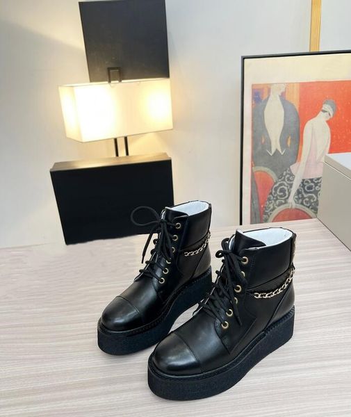 latest women's boots, leather suede stitching, thick soles, fine straps, chain decoration, formal casual banquet work matching size 35-, Black
latest women's boots, leather suede stitching, thick soles, fine straps, chain decoration, formal casual banquet work matching size 35-, Black