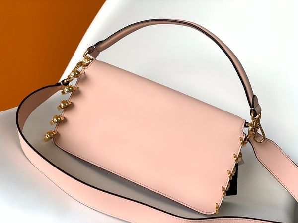 fendace baguette fend1 medusa bag designer leather crossbody handbag luxury gift with box luxury tote
fendace baguette fend1 medusa bag designer leather crossbody handbag luxury gift with box luxury tote