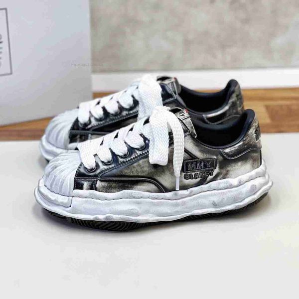 co branded mmy dissolving shoes sanyuan kangyu yu wenle thick soled lovers' daddy shoes sports casual board shoes, Black
co branded mmy dissolving shoes sanyuan kangyu yu wenle thick soled lovers' daddy shoes sports casual board shoes, Black