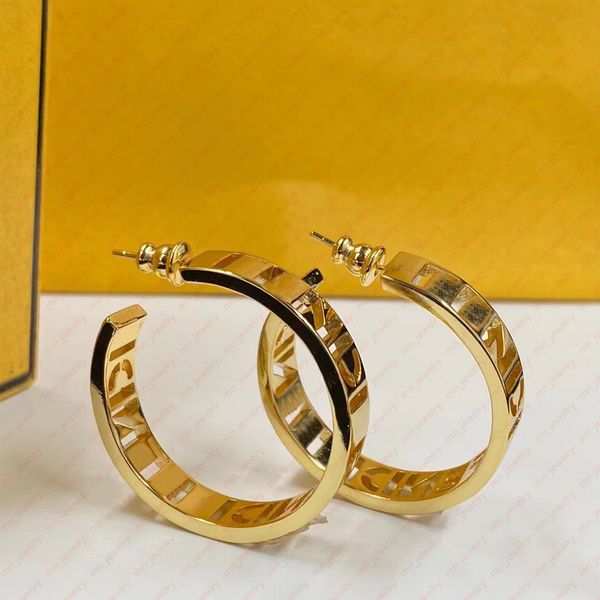 luxe gold-tone pierced brass earrings. european and american minimalist designer earrings. fashion brand designer jewelry., Golden;silver
luxe gold-tone pierced brass earrings. european and american minimalist designer earrings. fashion brand designer jewelry., Golden;silver