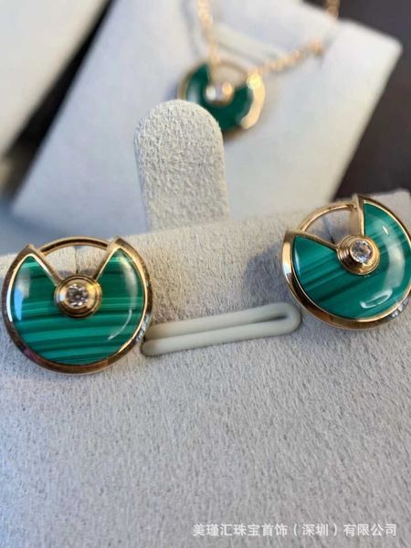 original designer carti amulet earrings 925 sterling silver plated v gold white fritillaria red agate female jewelry, Golden;silver
original designer carti amulet earrings 925 sterling silver plated v gold white fritillaria red agate female jewelry, Golden;silver