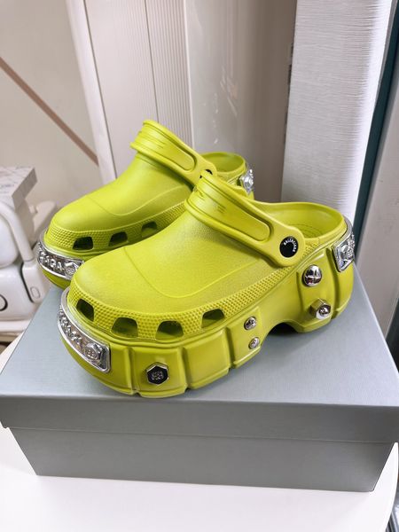 punk style slippers men women triple s flip flops hardcroc beach pool slides sandals rubber rivet slide casual shoes, Black
punk style slippers men women triple s flip flops hardcroc beach pool slides sandals rubber rivet slide casual shoes, Black