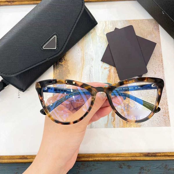 Designer inverted triangle sunglasses for men and women Outdoor Travel Beach P Family High Quality Light Frame Plate Eyeglass Cat Eyes Small PR01 sunglasses
Designer inverted triangle sunglasses for men and women Outdoor Travel Beach P Family High Quality Light Frame Plate Eyeglass Cat Eyes Small PR01 sunglasses