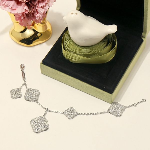 designer van clover bracelet luxury four-leaf charm bracelet women flower bracelets jewelry woman fgh346, Golden;silver
designer van clover bracelet luxury four-leaf charm bracelet women flower bracelets jewelry woman fgh346, Golden;silver