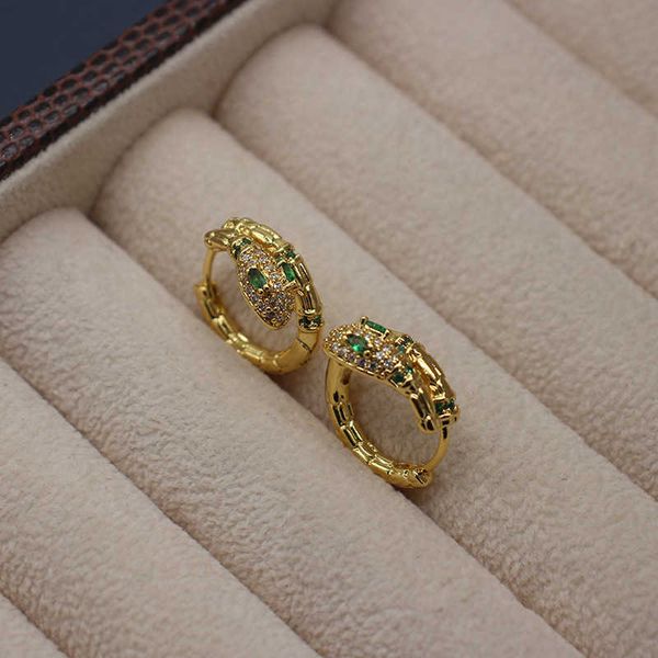 original designer french ka jia ling snake earrings brass inlaid zircon simple and sparkling small versatile, Golden;silver
original designer french ka jia ling snake earrings brass inlaid zircon simple and sparkling small versatile, Golden;silver