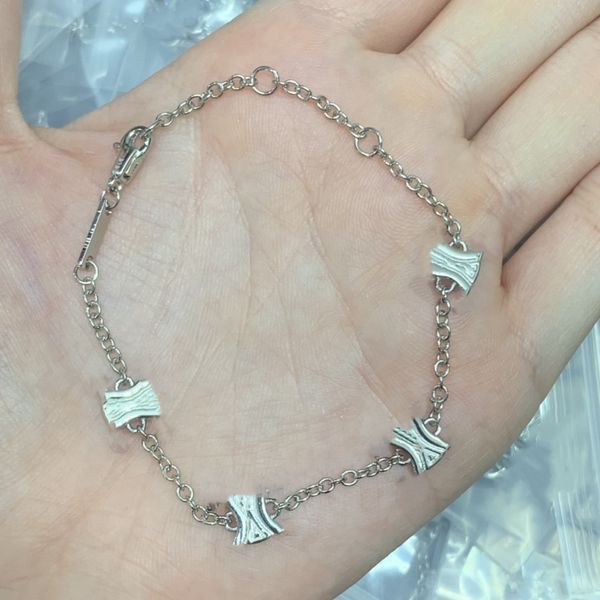 new popular chain charm bracelet luxury brand designer bracelet celinity women's jewelry fashion classic c bracelets christmas gift kc4, Golden;silver
new popular chain charm bracelet luxury brand designer bracelet celinity women's jewelry fashion classic c bracelets christmas gift kc4, Golden;silver