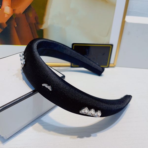 fashion headband brand hairhoop designer classic hairhoop or women channel outdoor sports headwear ccity hair accessories fx1a
fashion headband brand hairhoop designer classic hairhoop or women channel outdoor sports headwear ccity hair accessories fx1a