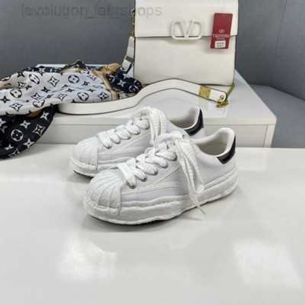 maison mihara yasuhiro blakey low og mmy shoes canvas sneakers shoes for men women black white mens womens sports sneakers 
maison mihara yasuhiro blakey low og mmy shoes canvas sneakers shoes for men women black white mens womens sports sneakers