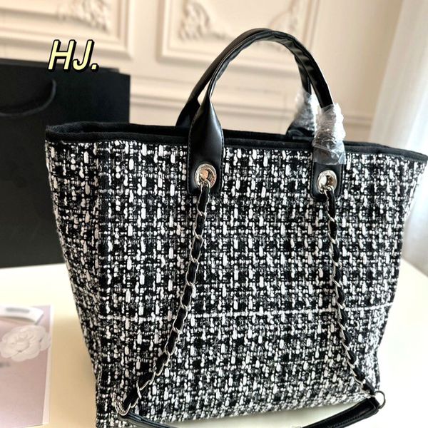 beach bag shopping bag weaving process embroidery logo high-end atmosphere casual fashion super all-in-one high fragrance box 37x30
beach bag shopping bag weaving process embroidery logo high-end atmosphere casual fashion super all-in-one high fragrance box 37x30