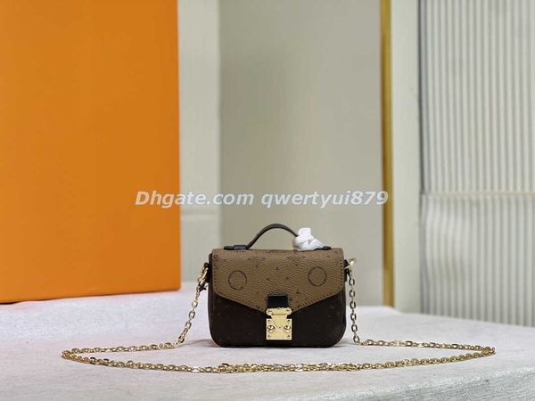 shoulder bags micro metis chain mini messenger handbag iconic s-lock clasp cross body flaps monograms empreinte leather pochette purse m8138
shoulder bags micro metis chain mini messenger handbag iconic s-lock clasp cross body flaps monograms empreinte leather pochette purse m8138
