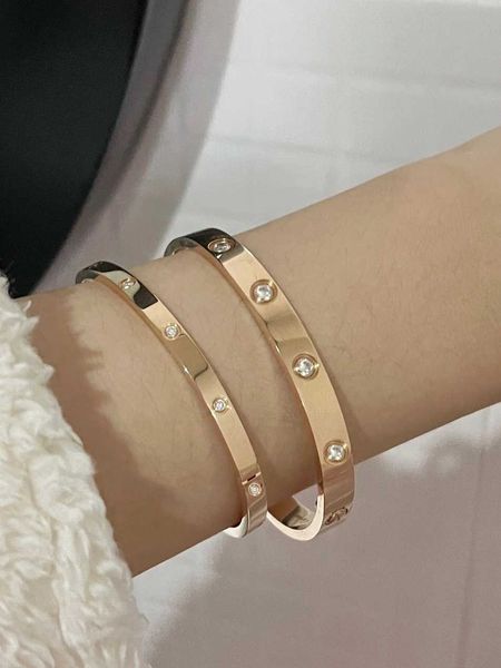 internet celebrity five flowered four-leaf clover medium bracelet love classic women 18k rose gold men au750 lovers, Black
internet celebrity five flowered four-leaf clover medium bracelet love classic women 18k rose gold men au750 lovers, Black