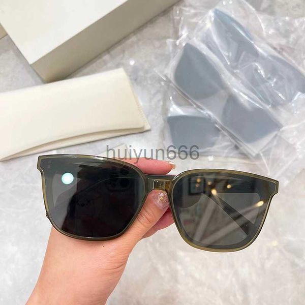 fashion designer sunglasses goggle same style star sunglasses men and women plate moisture resistant uv glasses, White;black
fashion designer sunglasses goggle same style star sunglasses men and women plate moisture resistant uv glasses, White;black
