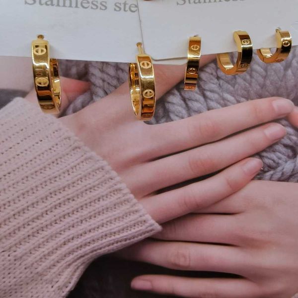 original boutique carti titanium steel ear studs women fashion personality earrings simple one letter nails non diamond, Golden;silver
original boutique carti titanium steel ear studs women fashion personality earrings simple one letter nails non diamond, Golden;silver