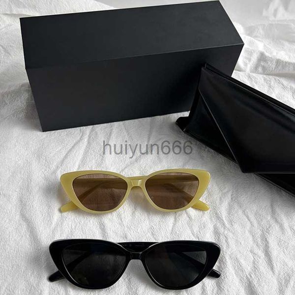 fashion designer sunglasses goggle women black anti uv fashion men sunglasses, White;black
fashion designer sunglasses goggle women black anti uv fashion men sunglasses, White;black