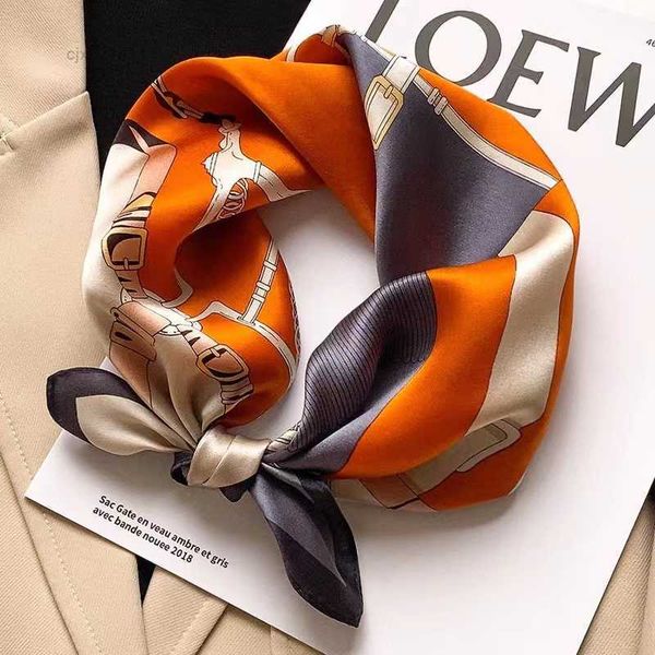 luxury 70x70cm dust headscarf popular protection silk scarf new print satin beach towel autumn and winter fashion plaid shawl adhb, Blue;gray
luxury 70x70cm dust headscarf popular protection silk scarf new print satin beach towel autumn and winter fashion plaid shawl adhb, Blue;gray