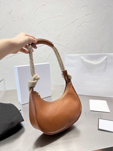 2023 new women's bag underarm bag elegant and playful one shoulder grass woven women's fashion classic retro women's style
2023 new women's bag underarm bag elegant and playful one shoulder grass woven women's fashion classic retro women's style