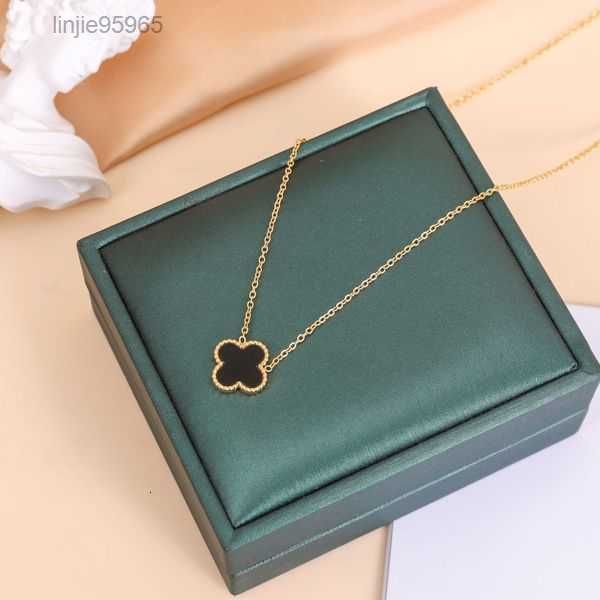 fashional new womens luxury designer necklace fashion flowers clover cleef pendant 18k gold necklaces jewelry 11111111, Silver
fashional new womens luxury designer necklace fashion flowers clover cleef pendant 18k gold necklaces jewelry 11111111, Silver