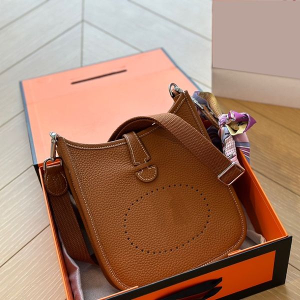 womens crossbody and mens designer crossbody bag luxury handbag leather shoulder bag square fashion bag tramp handbag high quality
womens crossbody and mens designer crossbody bag luxury handbag leather shoulder bag square fashion bag tramp handbag high quality