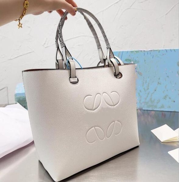 luxury evening bag designer large tote bag famous women luxury leather big handbag classic grand shopping bag lady shoulder bags wholesale c
luxury evening bag designer large tote bag famous women luxury leather big handbag classic grand shopping bag lady shoulder bags wholesale c