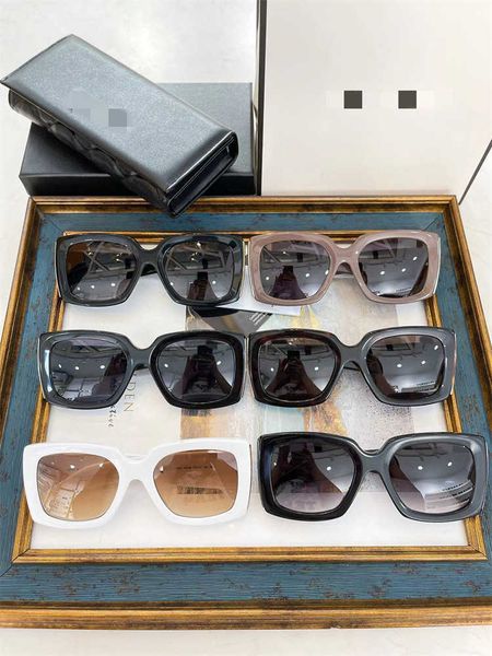 2023 new small fragrant ins network red same 5435 plate fashion square sunglasses female, White;black
2023 new small fragrant ins network red same 5435 plate fashion square sunglasses female, White;black
