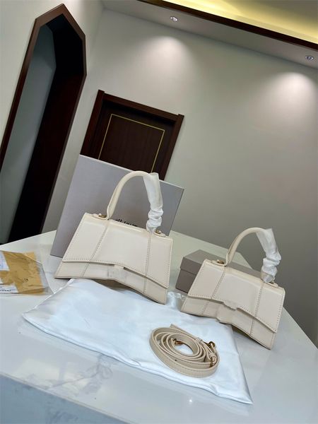 designer women's handbag luxury fashion women's shoulder bag classic leather hourglass bag crossbody bag mini bag women's pur
designer women's handbag luxury fashion women's shoulder bag classic leather hourglass bag crossbody bag mini bag women's pur