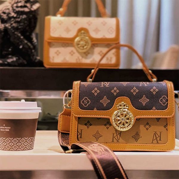 design bag retail wholesale simple large capacity one shoulder handbag textured crossbody small square fashionable and niche women's
design bag retail wholesale simple large capacity one shoulder handbag textured crossbody small square fashionable and niche women's