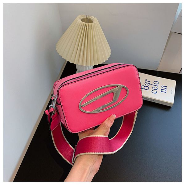 2023 new designer womens shoulder bag letter pink green black color contrast camera bags versatile messenger bags
2023 new designer womens shoulder bag letter pink green black color contrast camera bags versatile messenger bags