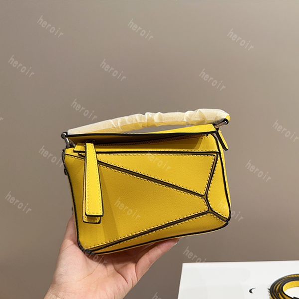 mini puzzle tote bag geometry crossbody bags geometric solid shoulder bag 10a designer lychee pattern handbags cowhide anagram embossing fli
mini puzzle tote bag geometry crossbody bags geometric solid shoulder bag 10a designer lychee pattern handbags cowhide anagram embossing fli