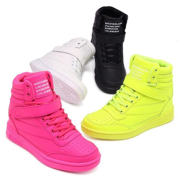 dress shoes 2023 woman breathable high black white boot casual sport platform hidden increasing sneakers leather shoe 230710
dress shoes 2023 woman breathable high black white boot casual sport platform hidden increasing sneakers leather shoe 230710