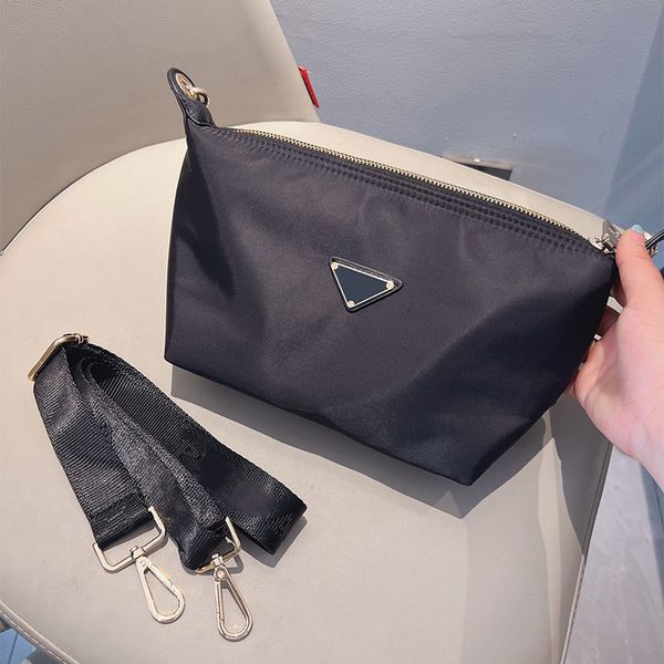 fanny pack designer bag luxury belt bag pu material large capacity fanny pack chain design waist bag temperament versatile style gift box ve
fanny pack designer bag luxury belt bag pu material large capacity fanny pack chain design waist bag temperament versatile style gift box ve